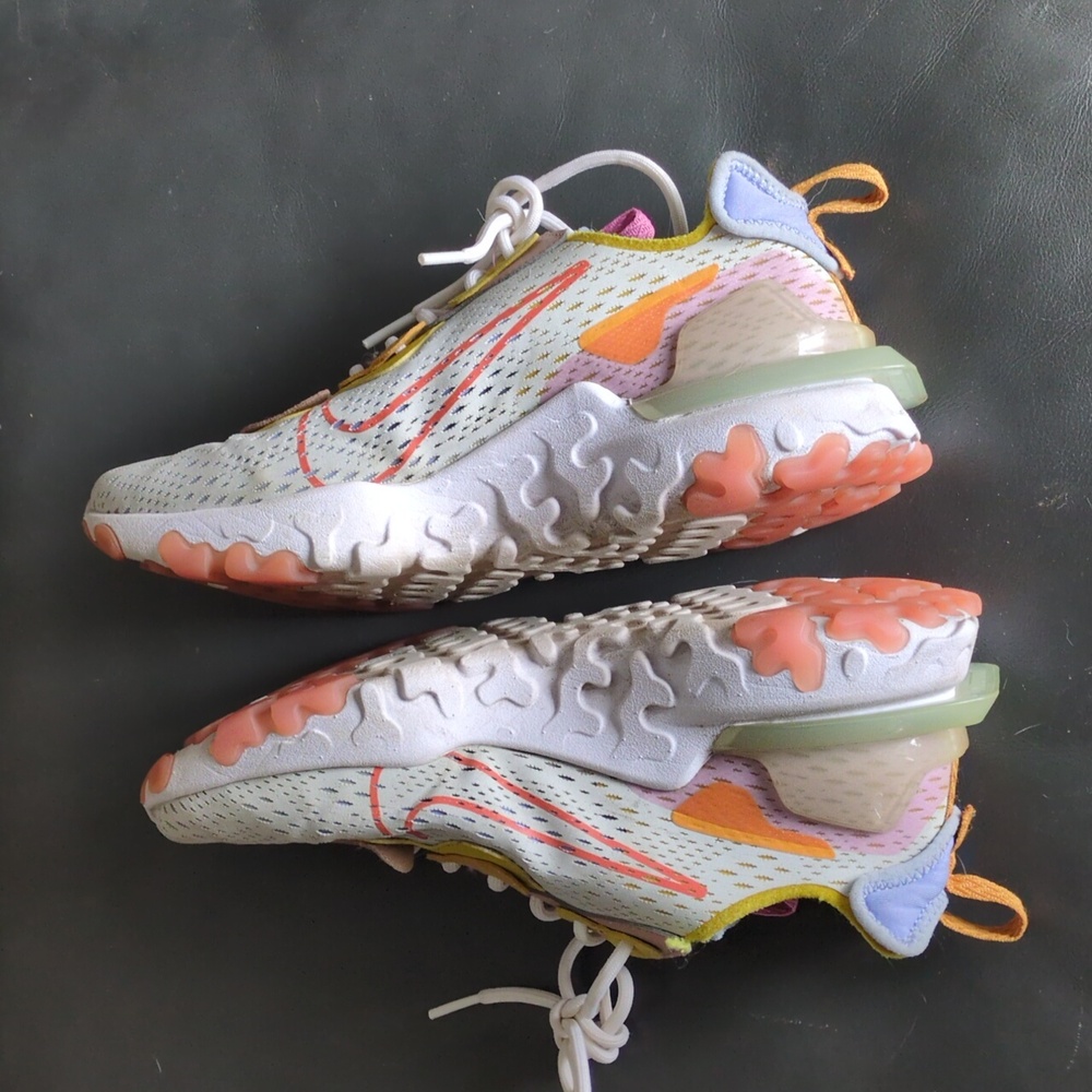 Nike React Dimsix Athletic Shoes - Picture 7 of 8